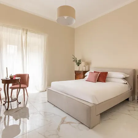 Casa Gold By Hili Roma